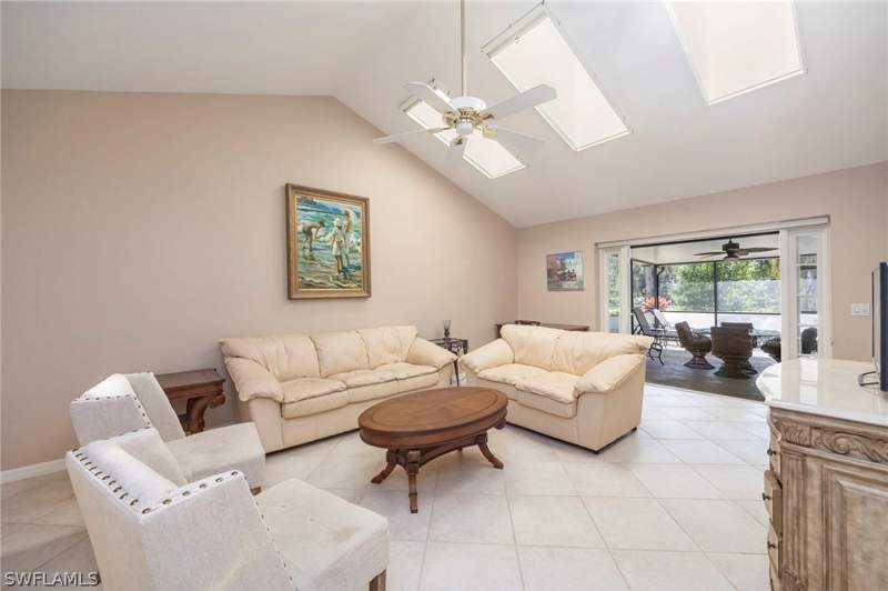 2 bedroom Attached at 105 Cypress View Dr 105, Eagle Creek, Naples — photo 5