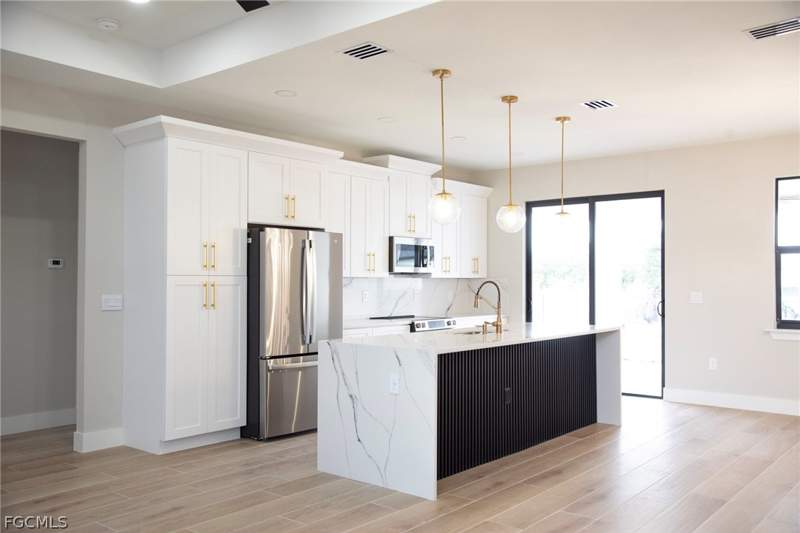4 bedroom SingleFamilyResidence at 1015 Agnes Ave, Lehigh Acres, Lehigh Acres — photo 4
