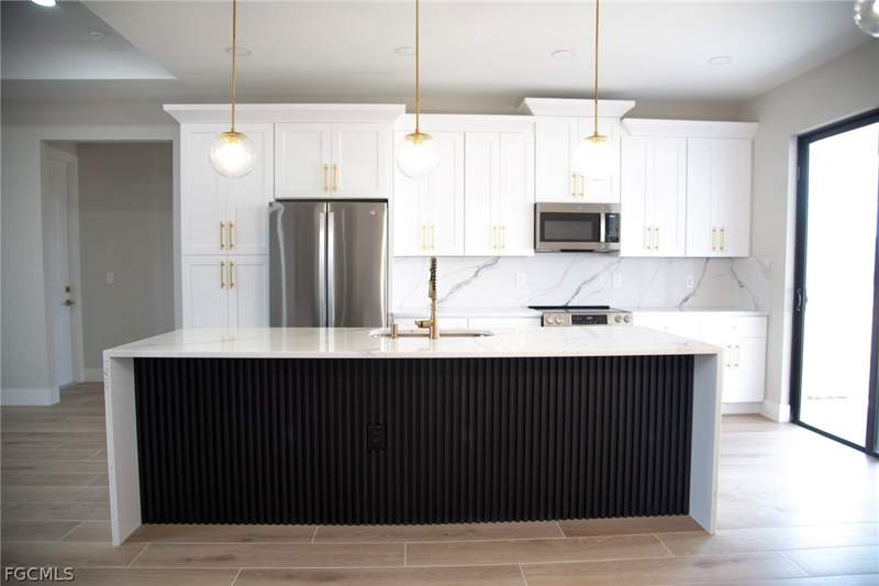 4 bedroom SingleFamilyResidence at 1015 Agnes Ave, Lehigh Acres, Lehigh Acres — photo 5