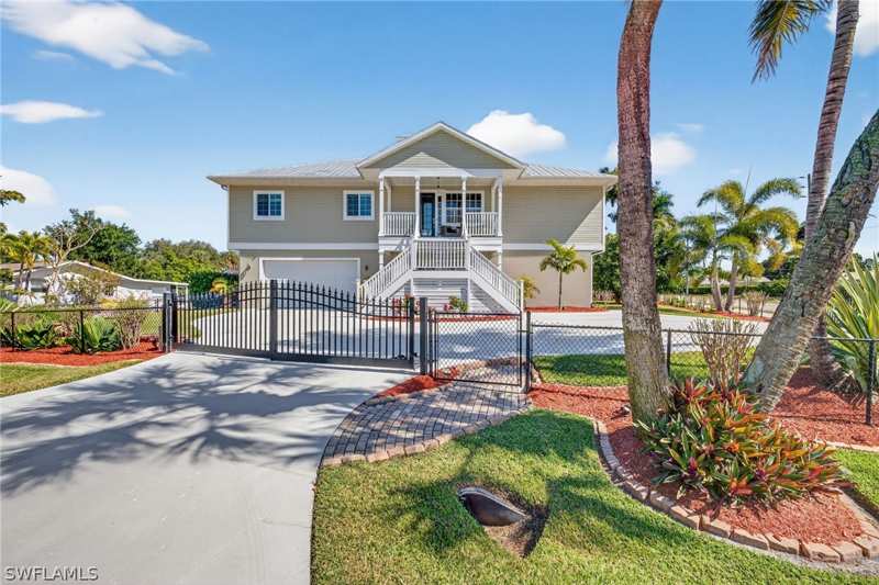 5 bedroom SingleFamilyResidence at 27310 Patrick St, Heitmans, Bonita Springs — photo 1