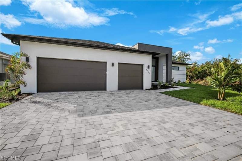 3 bedroom SingleFamilyResidence at 901 NW 19th Ter, Cape Coral, Cape Coral — photo 2