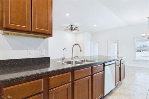 2807 NW 5th St, Cape Coral FL - photo 11 of 36