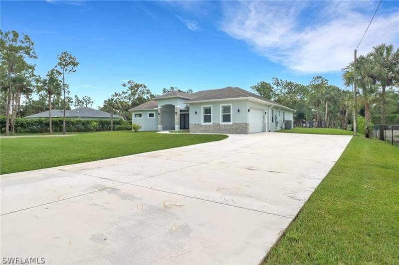4 bedroom SingleFamilyResidence at 1086 21st St SW, Golden Gate Estates, Naples — photo 3