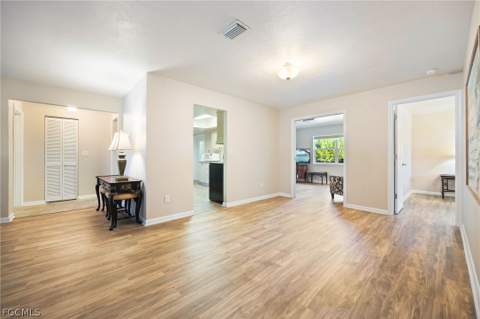 15637 Omai Ct, Fort Myers FL - photo 10 of 30