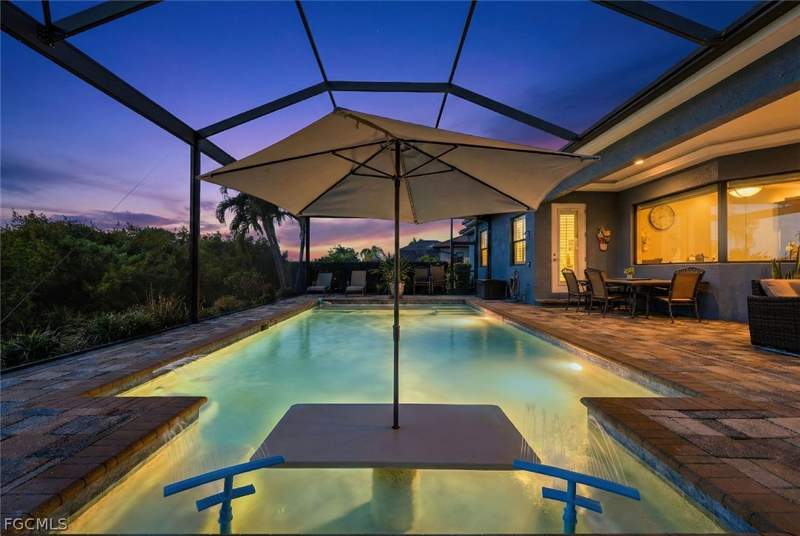 5 bedroom SingleFamilyResidence at 11711 Royal Tee Cir, Cape Royal, Cape Coral — photo 2