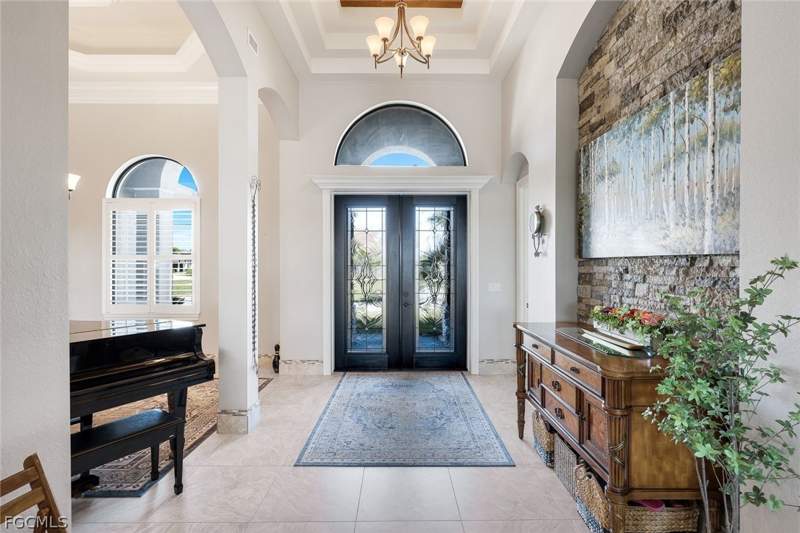 5 bedroom SingleFamilyResidence at 11711 Royal Tee Cir, Cape Royal, Cape Coral — photo 3