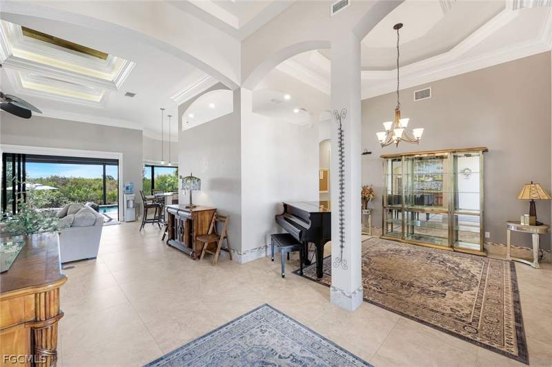 5 bedroom SingleFamilyResidence at 11711 Royal Tee Cir, Cape Royal, Cape Coral — photo 5