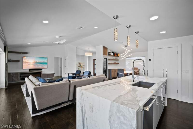 3 bedroom SingleFamilyResidence at 266 Egret Ave, Conners, Naples — photo 5