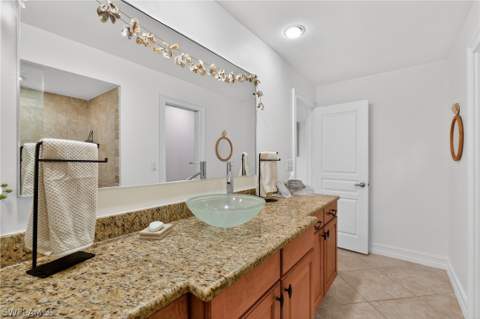 523 Club Side Dr 2-523, Naples FL - photo 14 of 33