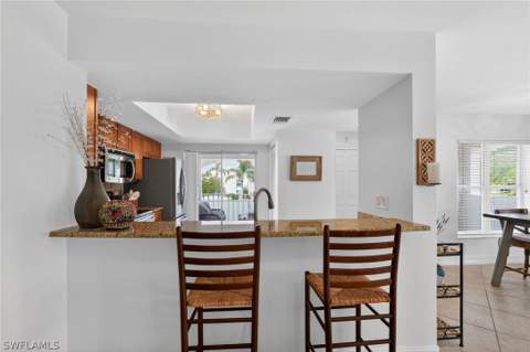 523 Club Side Dr 2-523, Naples FL - photo 7 of 33
