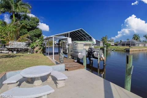 147 Coral Dr, Fort Myers FL - photo 15 of 37