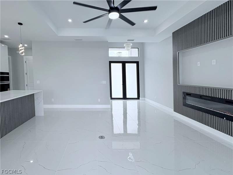 4 bedroom SingleFamilyResidence at 213 Kismet Pkwy E, Cape Coral, Cape Coral — photo 5