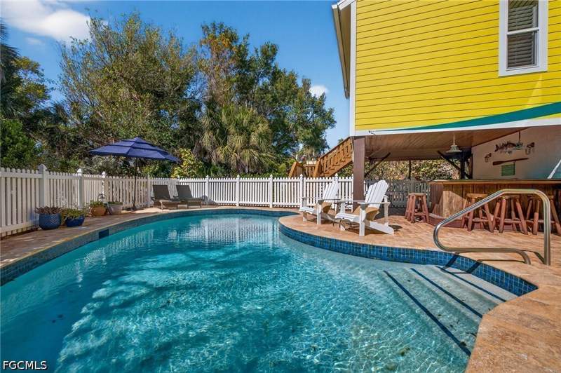 3 bedroom SingleFamilyResidence at 6143 Castaways Ln, Del Sega, Sanibel — photo 2
