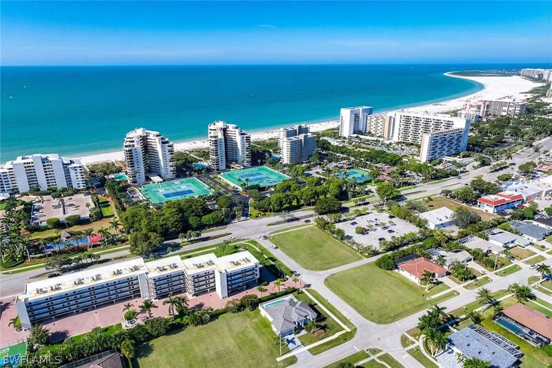 4 bedroom SingleFamilyResidence at 740 Seagrape Dr, Marco Island, Marco Island — photo 2