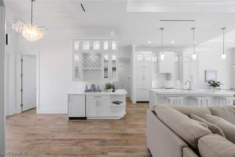 740 Seagrape Dr, Marco Island FL - photo 9 of 37