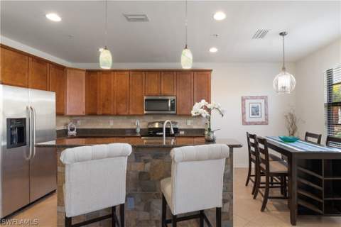 8993 Cambria Cir 1907, Naples FL - photo 6 of 48