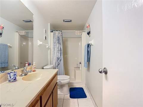 400 Lenell Rd 107, Fort Myers Beach FL - photo 13 of 25
