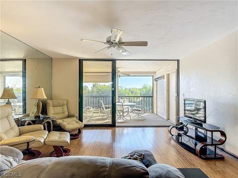 2067 W Lakeview Blvd 9, North Fort Myers FL - photo 11 of 32