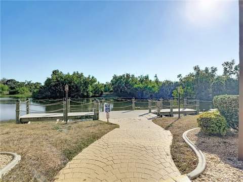 2067 W Lakeview Blvd 9, North Fort Myers FL - photo 21 of 32