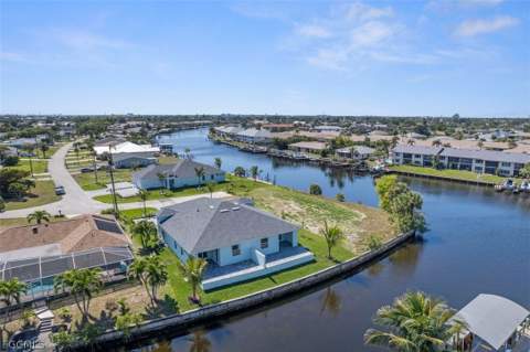 1107 SE 38th St, Cape Coral FL - photo 6 of 50