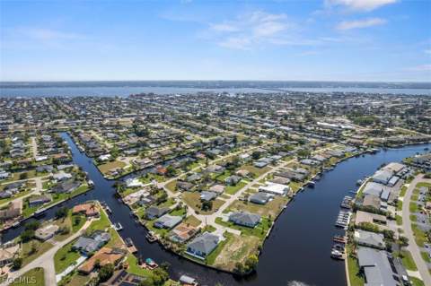 1107 SE 38th St, Cape Coral FL - photo 8 of 50