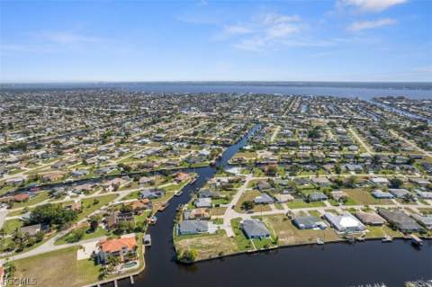1107 SE 38th St, Cape Coral FL - photo 9 of 50