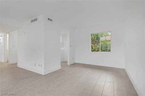 2366 E. Mall Dr Apt. 101, Fort Myers FL - photo 10 of 27