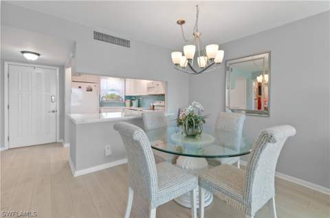 13 High Point Cir N 203, Naples FL - photo 10 of 34