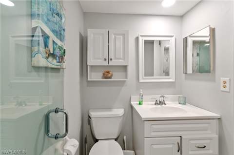 13 High Point Cir N 203, Naples FL - photo 17 of 34