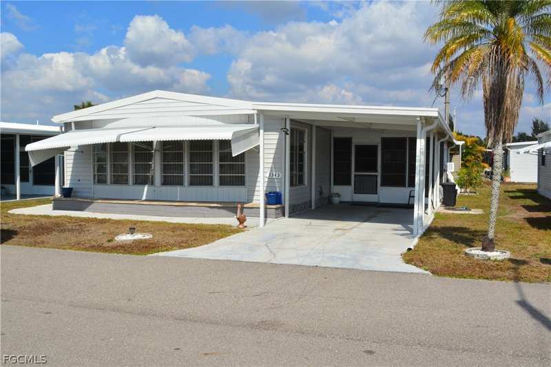 2 bedroom ManufacturedHome at 3343 Rainbow Ln, Leesure Village, North Fort Myers — photo 1