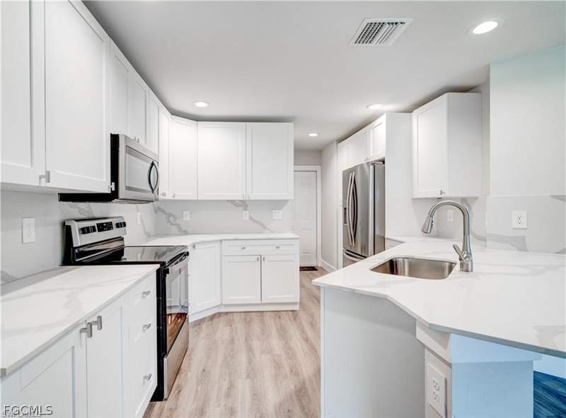 3 bedroom SingleFamilyResidence at 4610 SW 9th Pl, Cape Coral, Cape Coral — photo 5