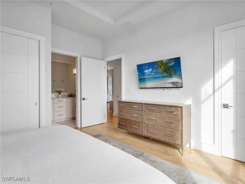 101 8th St S 201, Naples FL - photo 14 of 32