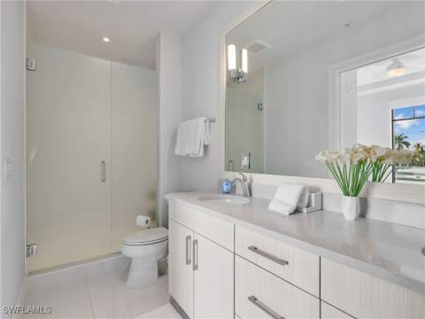 101 8th St S 201, Naples FL - photo 17 of 32