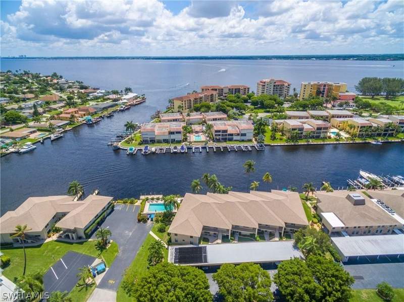 2 bedroom Condominium at 4113 SE 19th Pl 206, Anna Maria, Cape Coral — photo 3