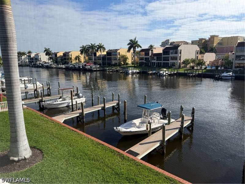 2 bedroom Condominium at 4113 SE 19th Pl 206, Anna Maria, Cape Coral — photo 4