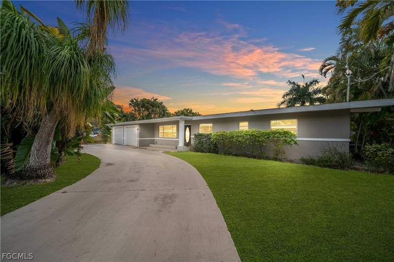 4 bedroom SingleFamilyResidence at 14819 Randolph Ct, Fort Myers Shores, Fort Myers — photo 2