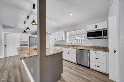 14819 Randolph Ct, Fort Myers FL - photo 9 of 49