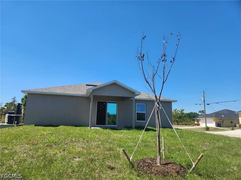 4 bedroom SingleFamilyResidence at 6020 Pat Ave N, Lehigh Acres, Lehigh Acres — photo 2