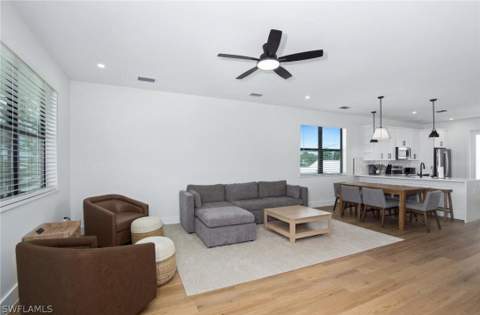 170 Washington Ave, Fort Myers Beach FL - photo 13 of 39