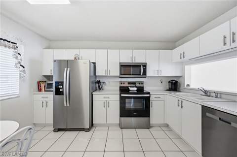 7760 Emerald Cir S202, Naples FL - photo 11 of 23