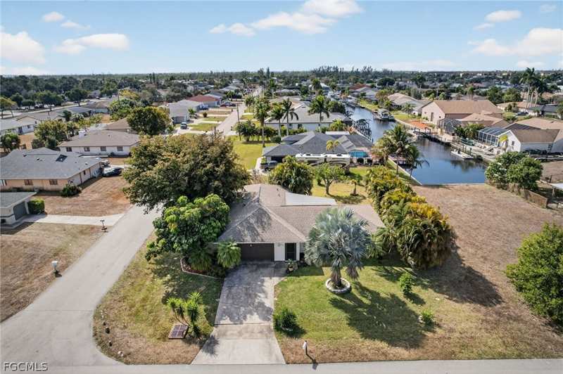 3 bedroom SingleFamilyResidence at 2314 SE 13th St, Cape Coral, Cape Coral — photo 1