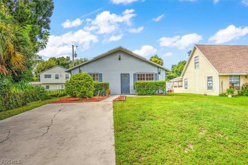 3 bedroom SingleFamilyResidence at 509 Capitol St, Palmona Park, North Fort Myers — photo 1