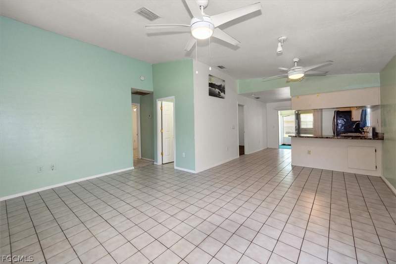 3 bedroom SingleFamilyResidence at 509 Capitol St, Palmona Park, North Fort Myers — photo 4