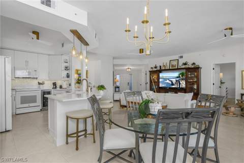 133 Vintage Bay Dr 14, Marco Island FL - photo 10 of 39