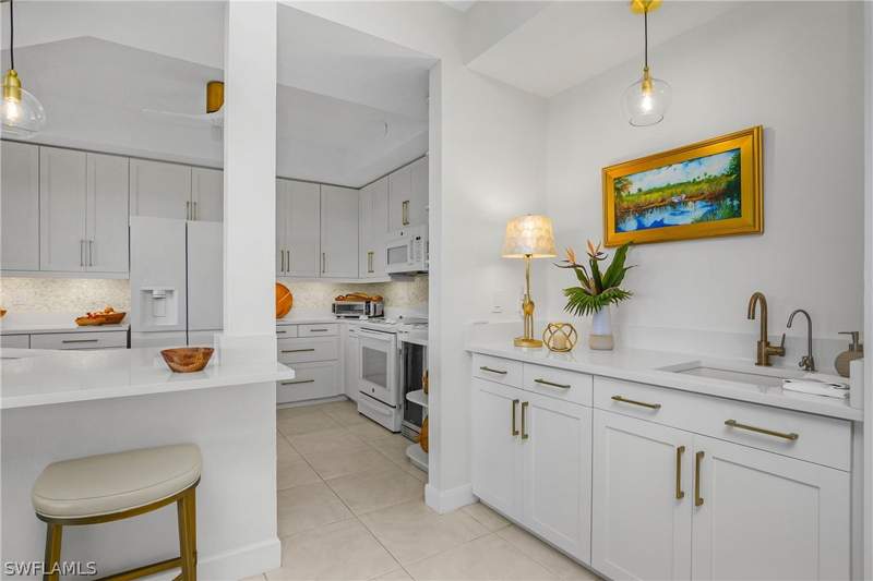 2 bedroom Condominium at 133 Vintage Bay Dr 14, Vintage Bay, Marco Island — photo 5