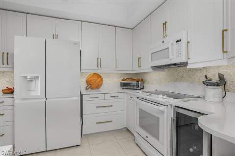 133 Vintage Bay Dr 14, Marco Island FL - photo 8 of 39