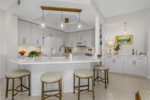 133 Vintage Bay Dr 14, Marco Island FL - photo 9 of 39