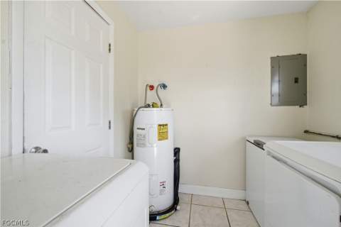 3807 Highland Ave, Fort Myers FL - photo 11 of 20