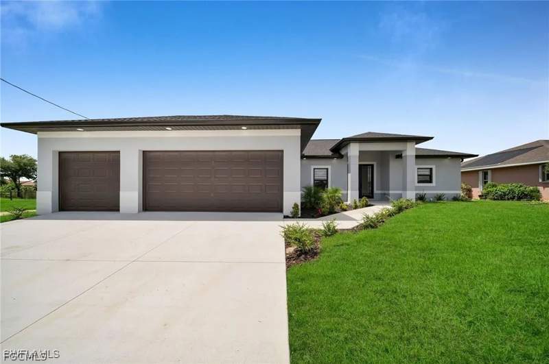 4 bedroom SingleFamilyResidence at 1306 NE 9th Ave, Cape Coral, Cape Coral — photo 2