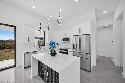 2805 58th St W, Lehigh Acres FL - photo 8 of 38